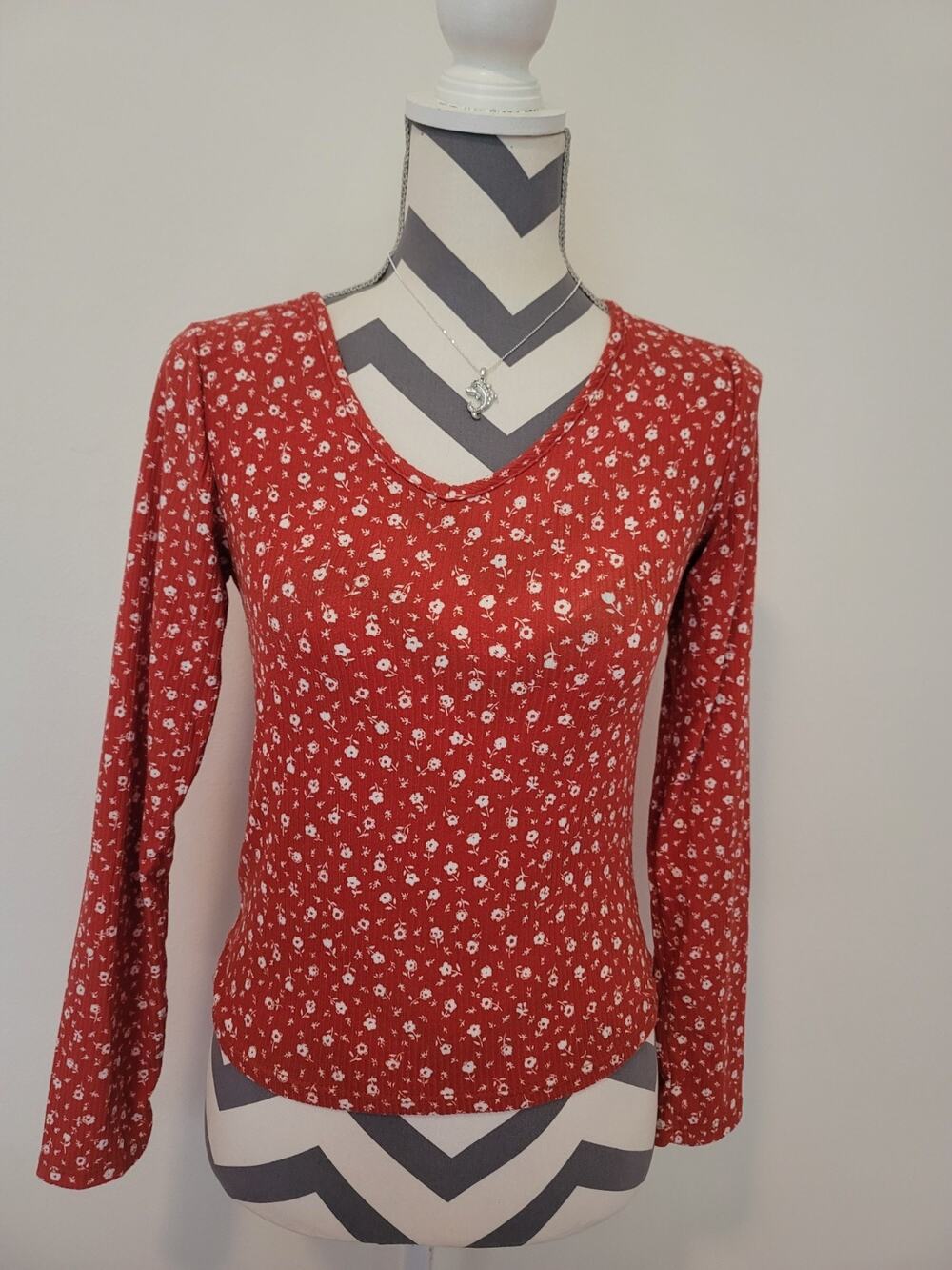 YMI Crop Top Long Sleeve Waffle Knit Thermal Sz M Floral Print Stretch